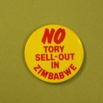032854 Badge NO TORY SELL-OUT IN ZIMBABWE. £5.00